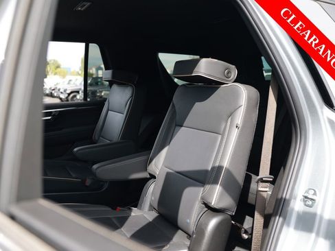 Used 2025 Chevrolet Tahoe Premier image 11
