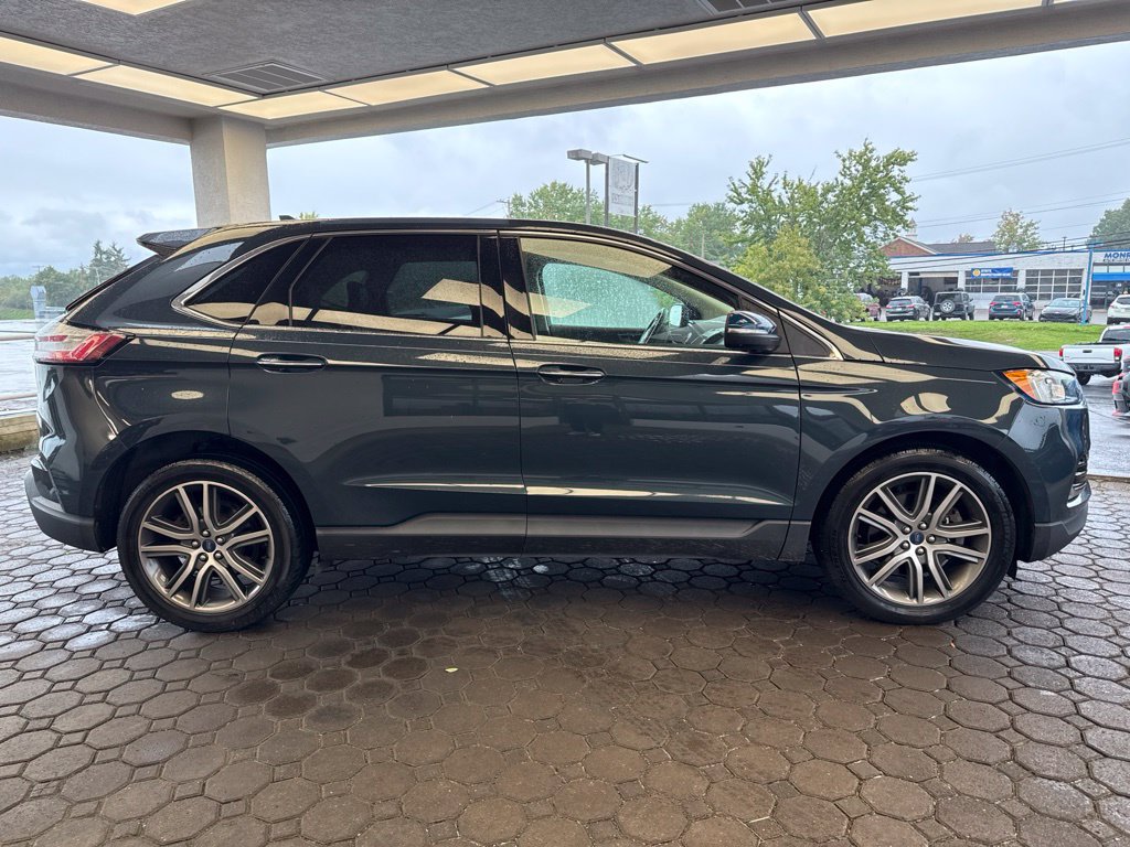 Used 2019 Ford Edge Titanium w/ Cold Weather Package AWD/4WD image 5