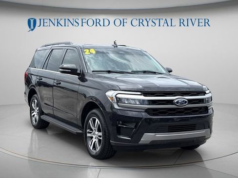 Used 2024 Ford Expedition XLT RWD image 15