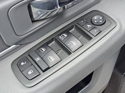 Used 2013 RAM 1500 Big Horn image 17