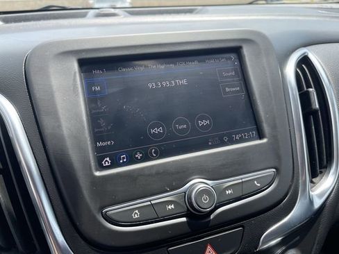 Used 2021 Chevrolet Equinox LT FWD image 19