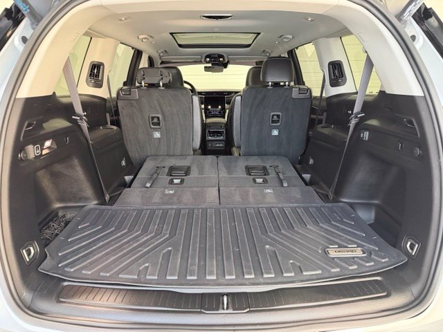 Used 2023 Jeep Grand Cherokee L Limited AWD/4WD image 35