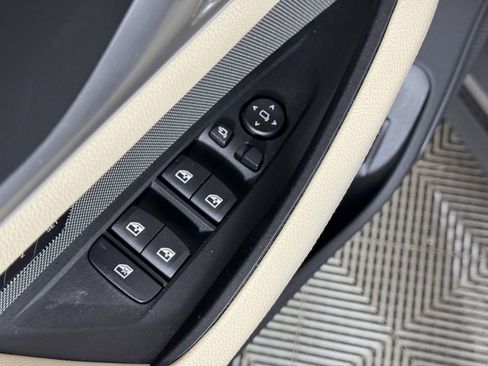 Used 2023 BMW i4 eDrive35 RWD image 18