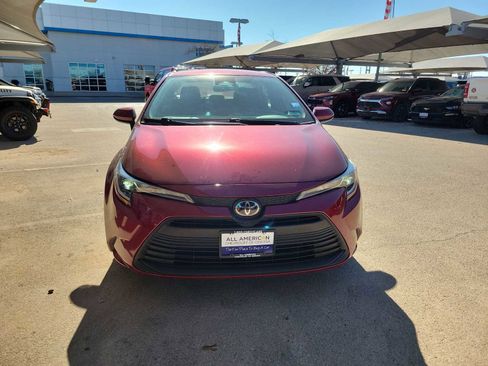 Used 2024 Toyota Corolla LE w/ LE Convenience Package image 6