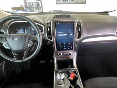 Certified 2021 Ford Edge SE FWD image 14