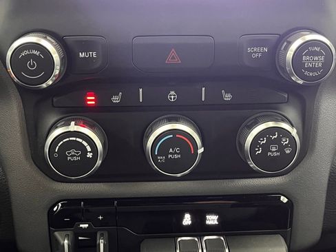 Used 2023 RAM 1500 Big Horn AWD/4WD image 6
