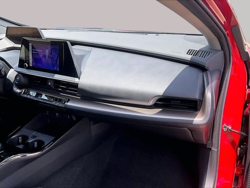 Used 2023 Toyota Prius XLE FWD image 18