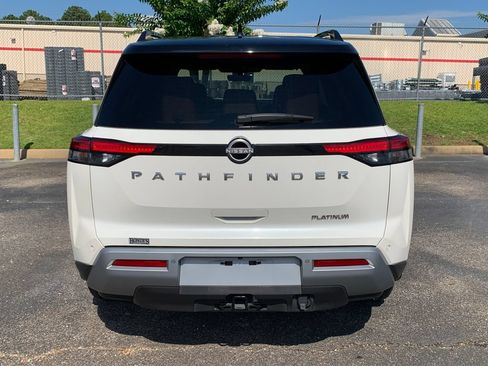 Used 2024 Nissan Pathfinder Platinum FWD image 6