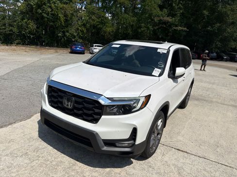 Used 2023 Honda Passport EX-L image 3