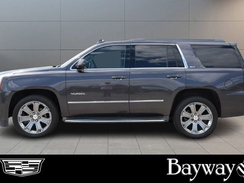 Used 2016 GMC Yukon SLT w/ HD Trailering Package image 4