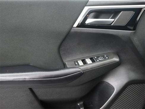 Used 2022 Mitsubishi Outlander ES image 12