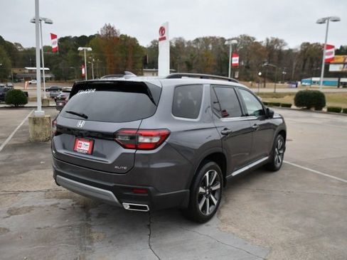 Used 2023 Honda Pilot Elite image 5