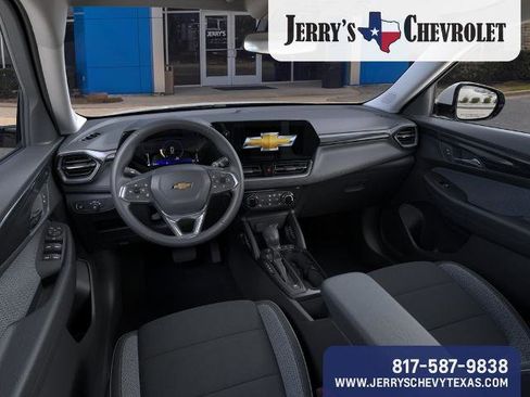 New 2026 Chevrolet TrailBlazer LT FWD image 16
