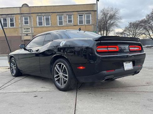 Used 2018 Dodge Challenger GT w/ GT Interior Package image 7