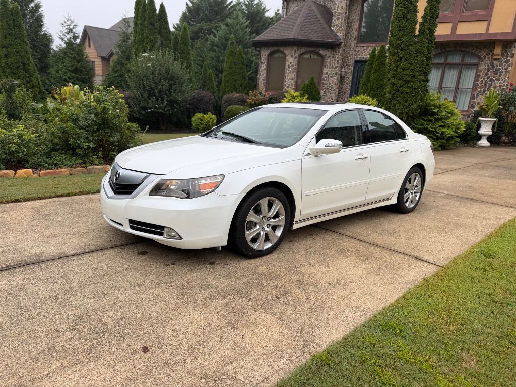 Used 2010 Acura RL w/ Technology Package AWD/4WD image 2