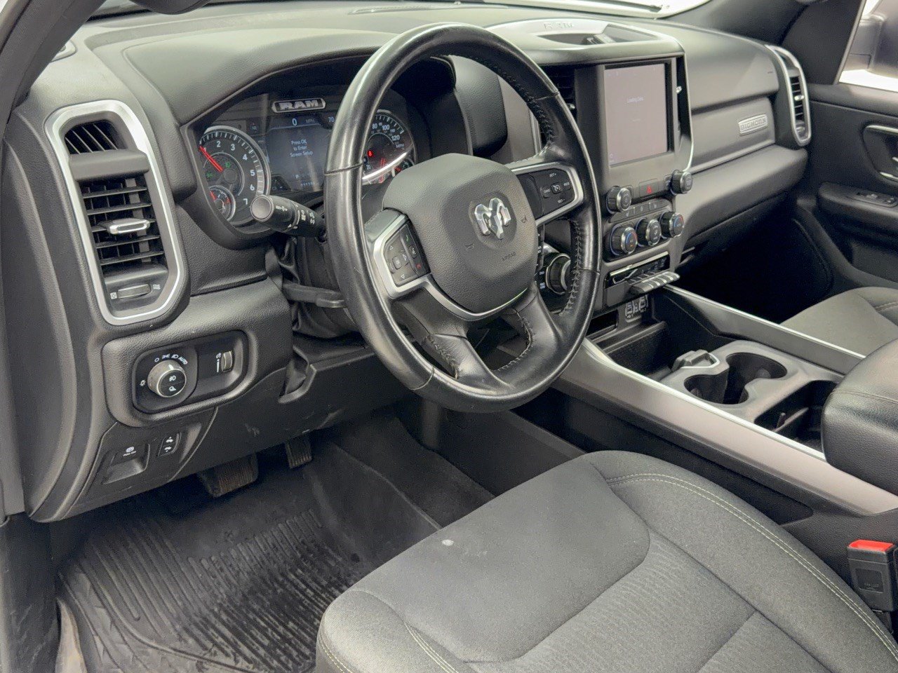 Used 2022 RAM 1500 Big Horn AWD/4WD image 4