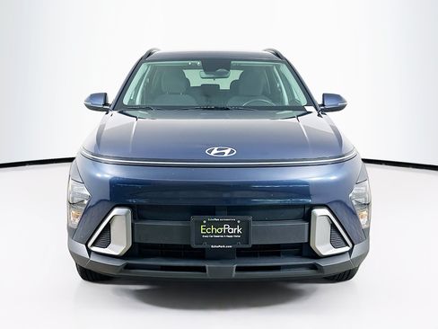 Used 2024 Hyundai Kona SEL AWD/4WD image 2