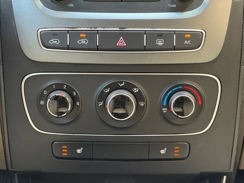 Used 2015 Kia Sorento LX image 12