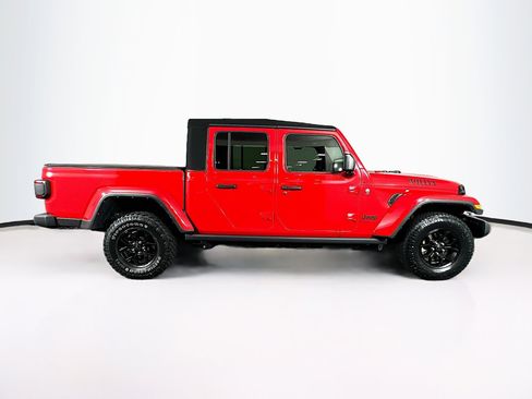 Used 2024 Jeep Gladiator Sport AWD/4WD image 10