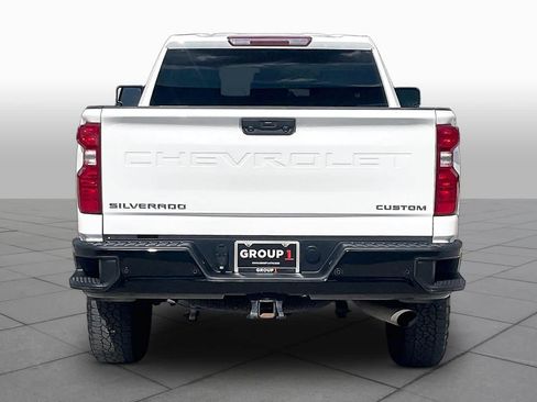 Used 2024 Chevrolet Silverado 2500 Custom w/ Custom Value Package AWD/4WD image 5