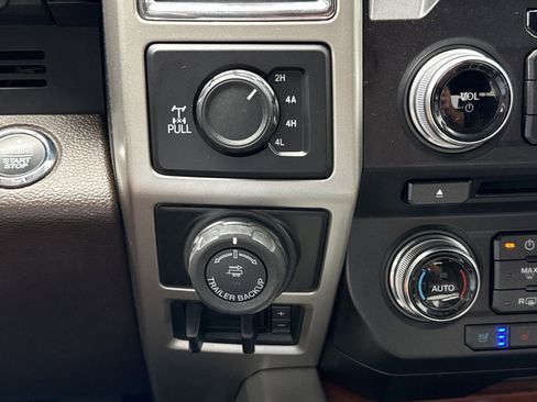 Used 2017 Ford F150 King Ranch w/ Equipment Group 601A Luxury AWD/4WD image 29