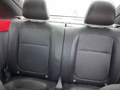 Used 2012 Volkswagen Beetle 2.5 FWD image 19