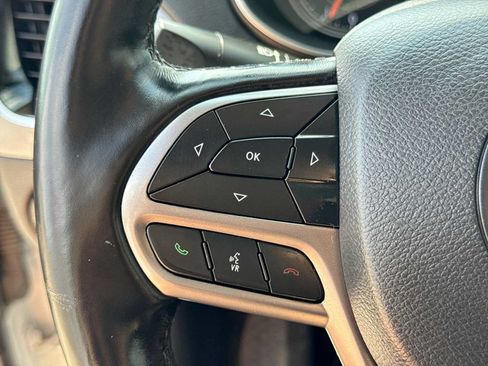 Used 2020 Jeep Cherokee Limited AWD/4WD image 22