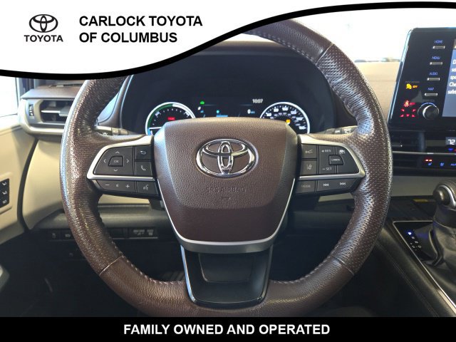 Used 2022 Toyota Sienna Platinum AWD/4WD image 26