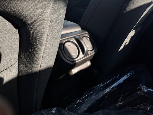 New 2026 Jeep Gladiator Sport AWD/4WD image 8