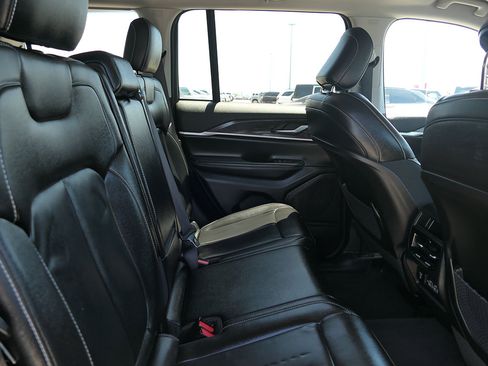 Used 2023 Jeep Grand Cherokee Limited AWD/4WD image 21