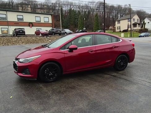 Used 2019 Chevrolet Cruze LT image 6