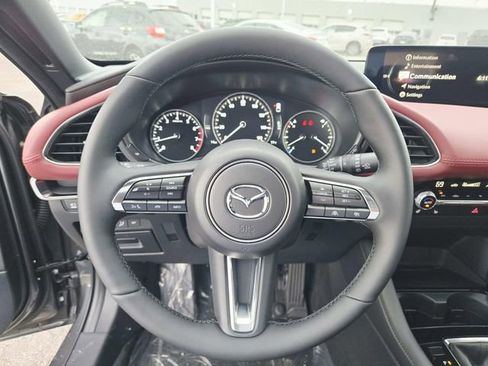 New 2026 MAZDA MAZDA3 Hatchback w/Premium Plus Pkg image 16