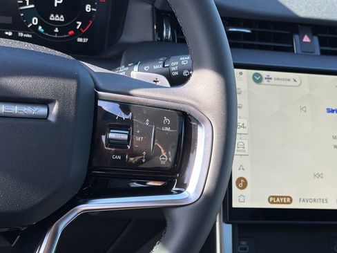 New 2026 Land Rover Discovery Sport Landmark image 25