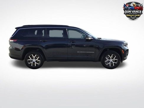 Used 2025 Jeep Grand Cherokee L Limited w/ Luxury Tech Group II image 6