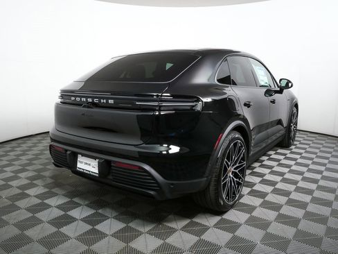 New 2025 Porsche Macan Electric image 29