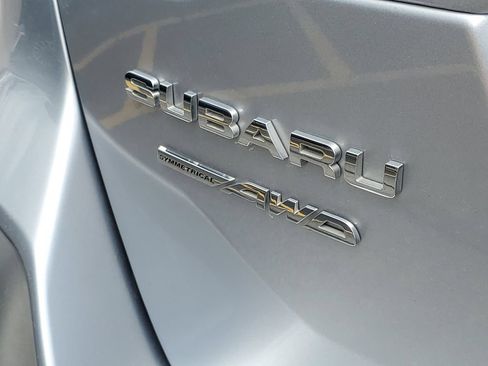 Used 2025 Subaru Outback Premium AWD/4WD image 7
