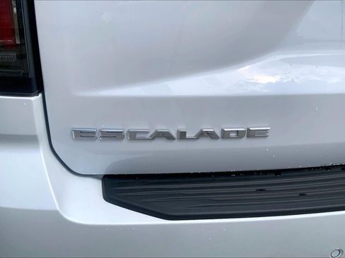 Certified 2026 Cadillac Escalade Platinum Sport AWD/4WD image 31