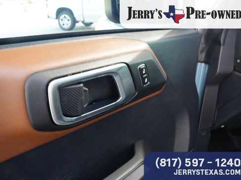 Used 2023 Ford Bronco Outer Banks image 16