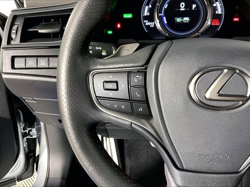 Used 2024 Lexus ES 300h F Sport image 22