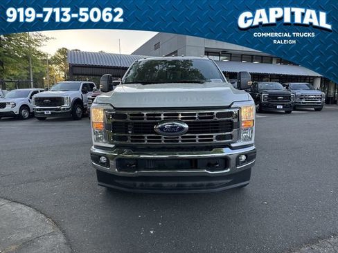 New 2026 Ford F350 XL w/ XL Chrome Package image 3