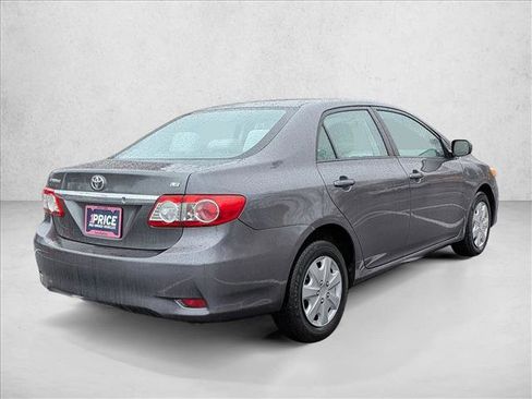 Used 2011 Toyota Corolla LE image 5