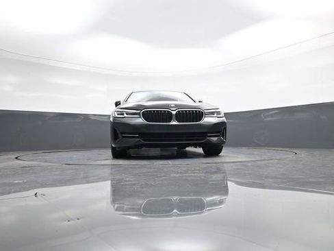 Used 2021 BMW 530i w/ Premium Package image 37