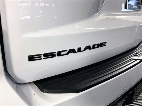 Used 2021 Cadillac Escalade Sport Platinum AWD/4WD image 35