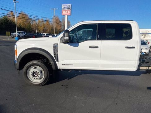 Used 2023 Ford F450 XLT w/ XLT Value Package AWD/4WD image 4