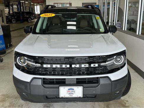 Used 2025 Ford Bronco Sport Outer Banks w/ Outer Banks Tech Package+ AWD/4WD image 5