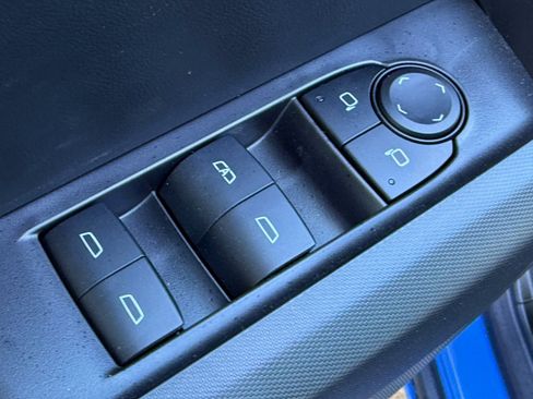 New 2026 GMC Canyon Elevation w/ Convenience Package image 9