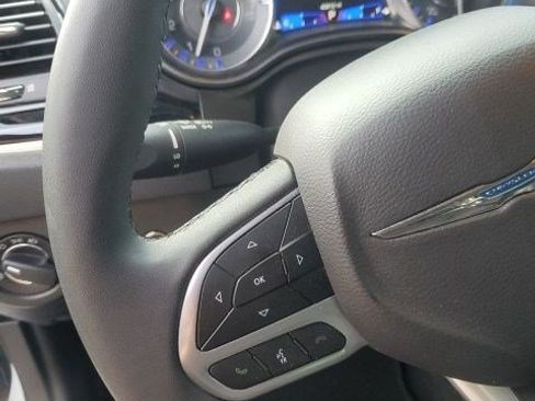 Used 2023 Chrysler 300 Touring w/ Sport Appearance Package RWD image 7