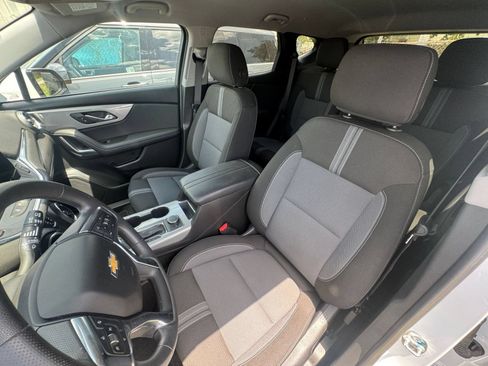 Used 2025 Chevrolet Blazer LT FWD image 30