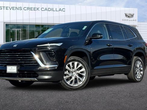 Used 2025 Buick Enclave Preferred FWD image 7