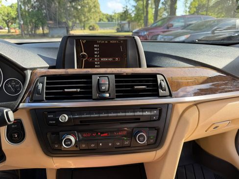 Used 2014 BMW 320i Sedan image 18